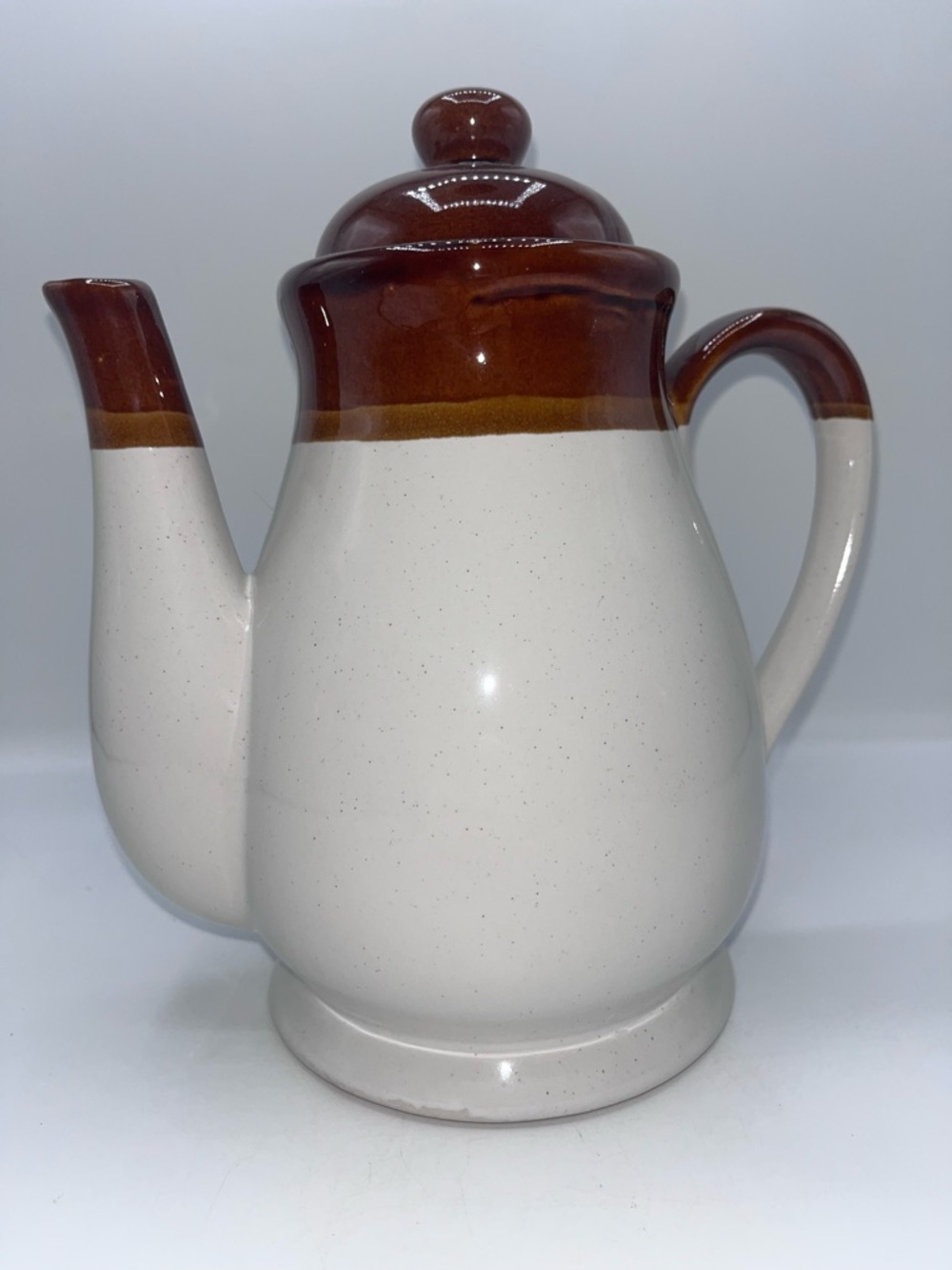 Two-Tone Ceramic Coffee/Tea Pot in White and Brown stoneware